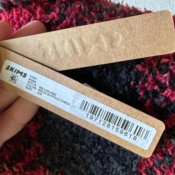 SKIMS Red and Black Plaid Robe - Picture 3 of 7